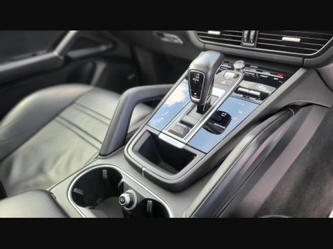 Porsche Cayenne V6 15