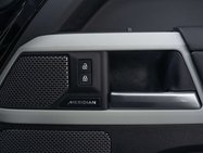 Land Rover Defender 3.0 Defender XS Edition D MHEV A 4WD 5dr 17