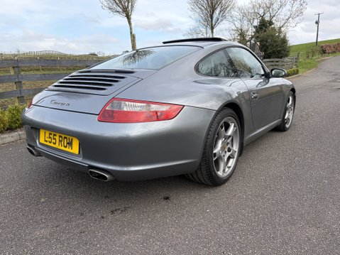 Porsche 911 CARRERA 2 13
