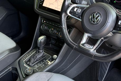 Volkswagen Tiguan R-LINE TECH TSI 4MOTION DSG 32
