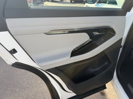 Land Rover Range Rover Evoque SE MHEV 43