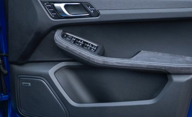 Porsche Macan GTS 22