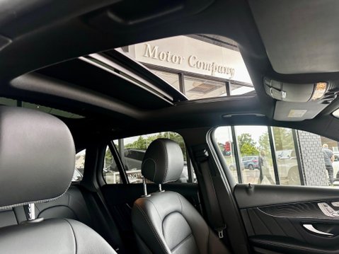 Mercedes-Benz GLC 2.1 GLC220d AMG Line (Premium) G-Tronic+ 4MATIC Euro 6 (s/s) 5dr 40