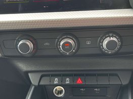 Audi A1 1.0 A1 Sportback 25 TFSI Black Edition Semi-Auto 5dr 45