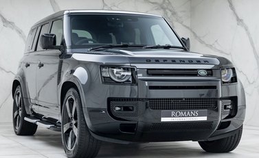 Land Rover Defender 110 V8 1