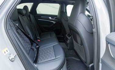 Audi RS6 Avant Performance Carbon Vorsprung 12