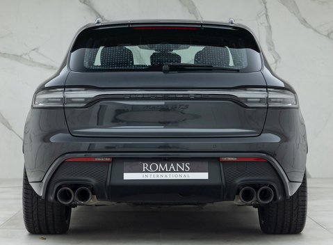 Porsche Macan GTS 5