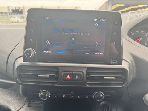 Peugeot Partner 1.5 Partner Professional Premium+ BHDi 24