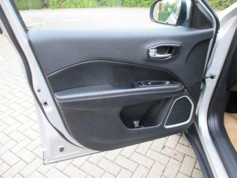 Jeep Compass 1.6 MultiJetII Longitude Euro 6 (s/s) 5dr 39