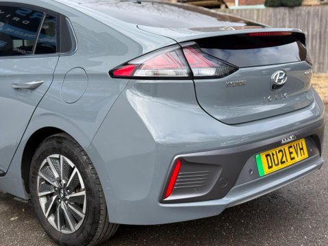 Hyundai IONIQ 38.3kWh Premium SE Auto 5dr 32