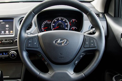 Hyundai i10 PREMIUM SE 14
