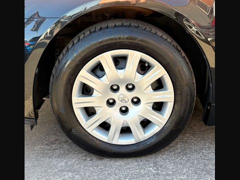 Toyota Avensis 2.0 Avensis Active D-4D 5dr 21
