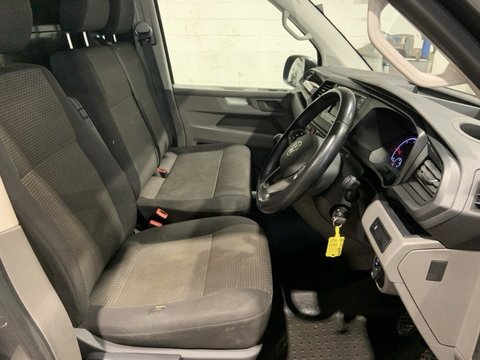 Volkswagen Transporter T28 TDI P/V HIGHLINE 16