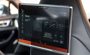 Porsche Panamera Turbo S E-Hybrid Sport Turismo 15