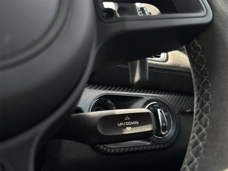 Porsche 718 CAYMAN GT4 RS PDK 79