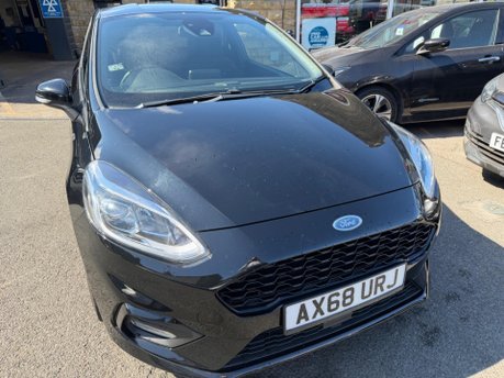 Ford Fiesta ST-LINE 6