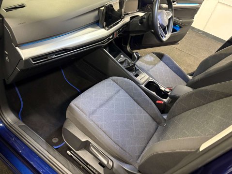 Volkswagen Golf 1.5 Golf Life TSi 5dr 46