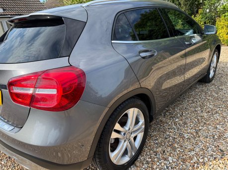Mercedes-Benz GLA 2.1 GLA200d Sport (Premium) 7G-DCT Euro 6 (s/s) 5dr 8