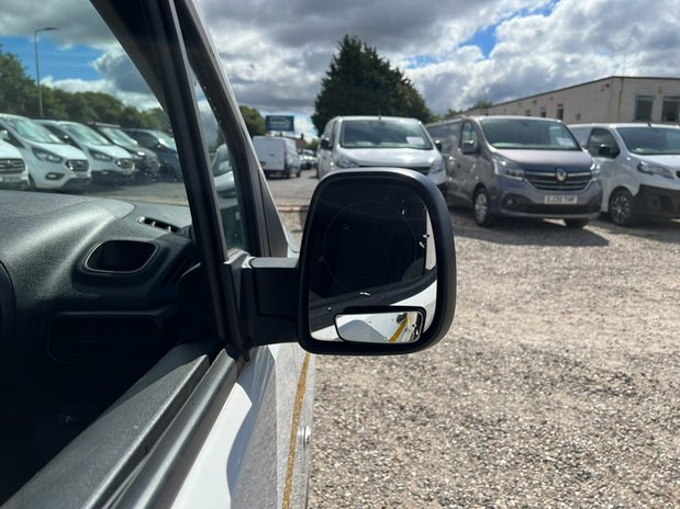 Citroen Berlingo SWB L1H1 Low Roof Enterprise Air Con Cruise Sensors EURO 6 NO VAT 17