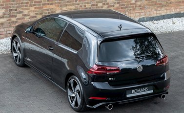 Volkswagen Golf GTI 8