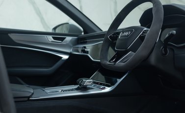 Audi RS6 AVANT PERFORMANCE 13