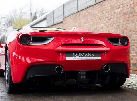 Ferrari 488 Spider 24