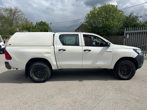 Toyota Hilux ACTIVE 4WD D-4D DCB 4