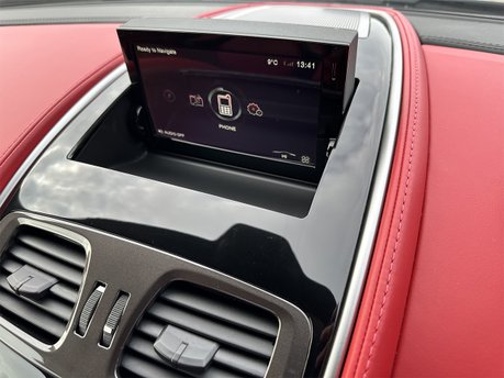 Aston Martin Vanquish V12 72