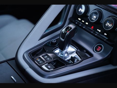 Jaguar F-Type 3.0 V6 Auto Euro 6 (s/s) 2dr 17