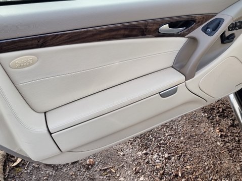 Mercedes-Benz SL Series SL500 31