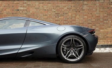 McLaren 720S Luxury 9