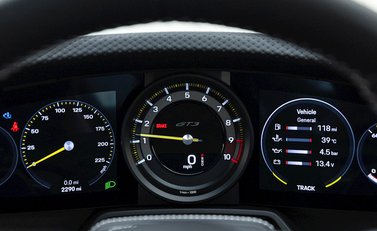 Porsche 911 (992) GT3 Touring 14