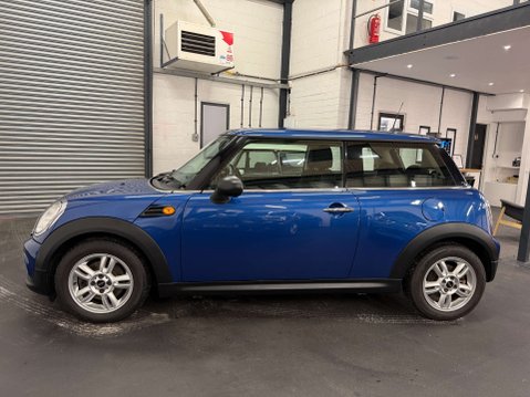 Mini Hatch 1.6 One 3dr 8