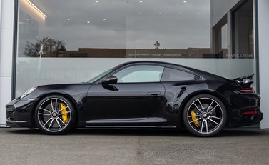 Porsche 911 Turbo S (992) 3