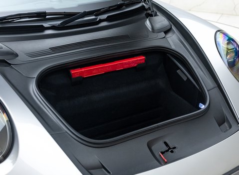 Porsche 911 Targa 4 GTS (992) 56