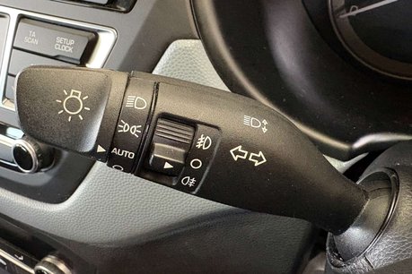 Hyundai i20 1.2 Premium Hatchback 5dr Petrol Manual Euro 6 (84 ps) 52