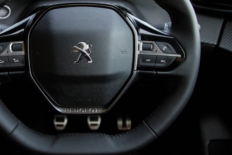 Peugeot 208 PURETECH ALLURE PREMIUM PLUS S/S 19