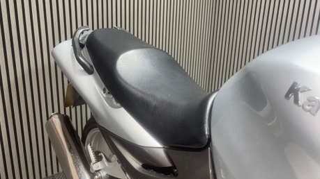 Kawasaki ZZR 2003 ONLY 24K TOURER PROJECT BIKE SPARES OR REPAIR 1200CC 12