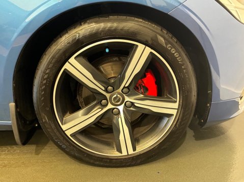 Volvo V90 2.0 D4 R-Design Auto Euro 6 (s/s) 5dr 38