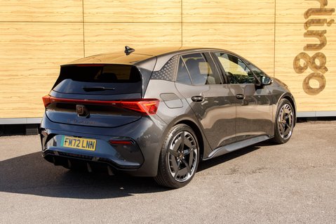 Cupra Born V3 2