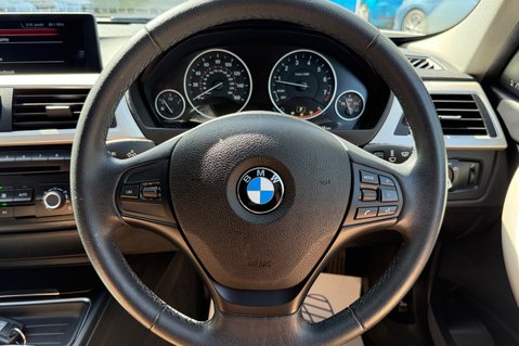 BMW 3 Series 320I SE TOURING AUTOMATIC -APPLE CAR PLAY -CAMERAS -XENONS -LOW MILEAGE 10
