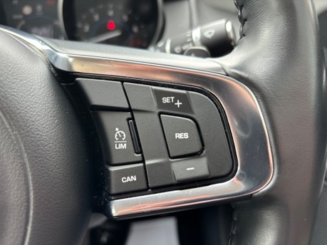 Jaguar XE 2.0i Prestige Saloon 4dr Petrol Auto Euro 6 (s/s) (200 ps) 25