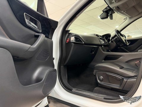 Jaguar F-Pace 2.0 D180 Prestige Auto AWD Euro 6 (s/s) 5dr 48