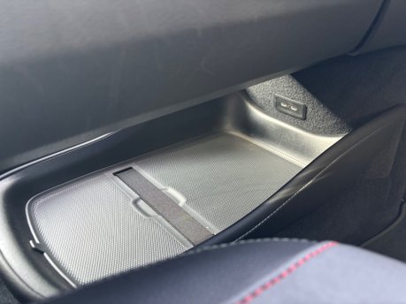 Mercedes-Benz EQE EQE 300 89kWh AMG Line (Premium Plus) Saloon 4dr Electric Auto (245 ps) 31