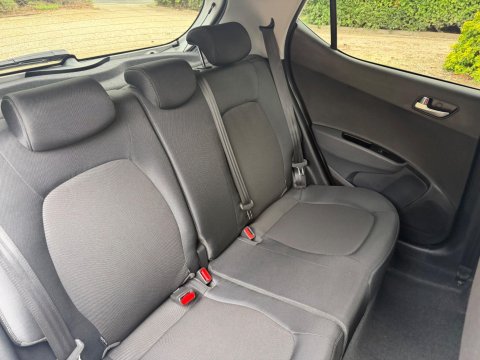 Hyundai i10 1.2 Premium SE Euro 6 5dr 15