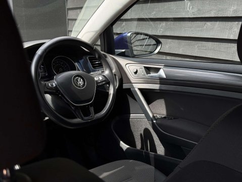 Volkswagen Golf 1.0 Golf SE Nav TSi 5dr 31