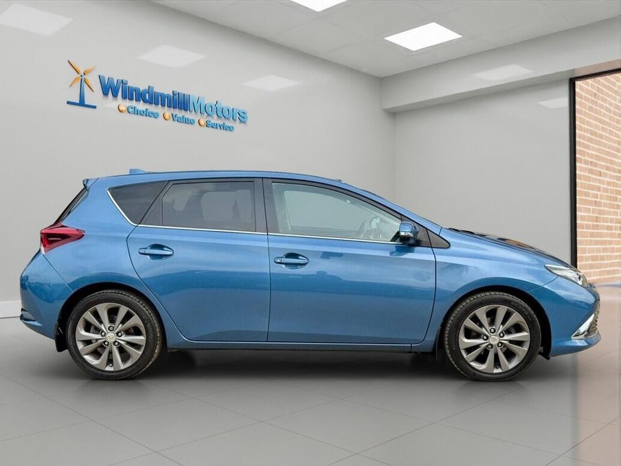 2018 Toyota Auris — image 3