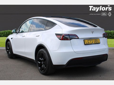 Tesla Model Y LONG RANGE AWD 6