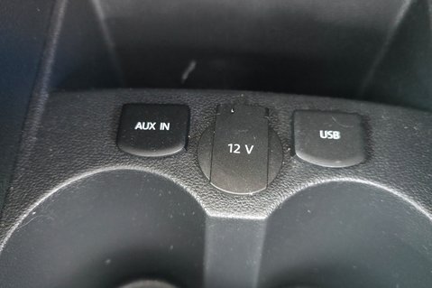 Volkswagen Polo MATCH TSI.. 11 MAIN DEALER SERVICES.. 1 PREVIOUS KEEPER.. £20 ROAD TAX..A/C 21