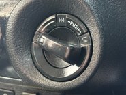 Toyota Hilux Invincible 4WD D-4D Double Cab Pickup 27